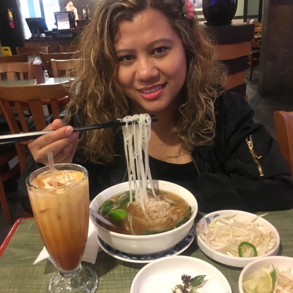 Meet your Posher, Ria - Picture 1 of 1